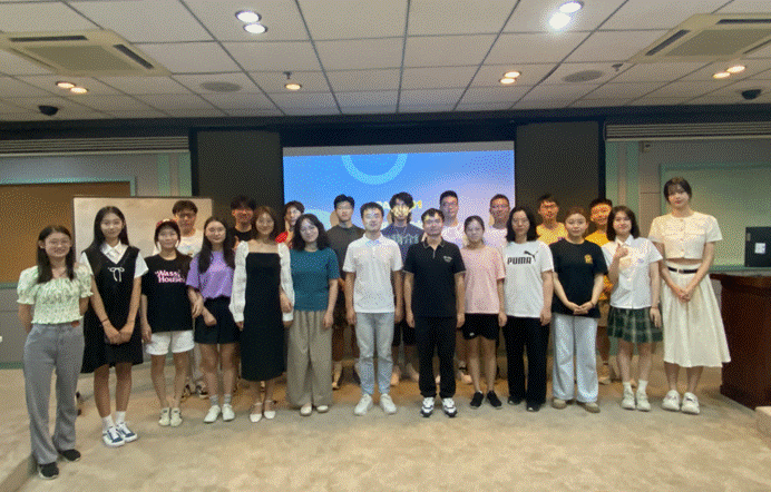 传承西迁，青春起航 | 成人直播
2023级研究生新生班会暨入学教育圆满举行